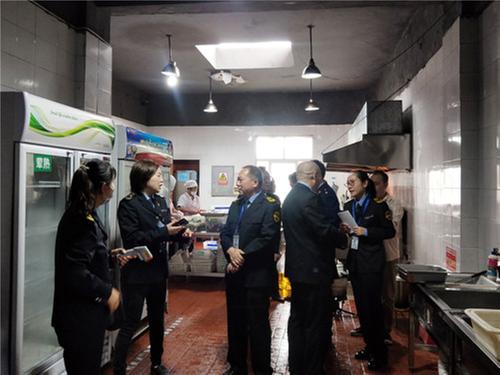 广安市市场监管局织密织牢未成年人保护网