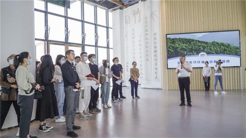 聚英才谋发展 青神县开展人才主题活动