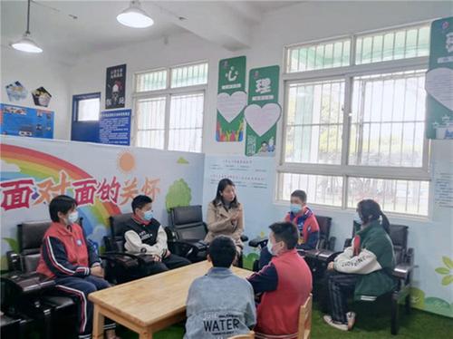 彭山刘晓燕名师工作室送教下乡：点面结合护航心海