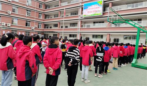 坪滩镇举行2022年河（湖）长制工作暨《四川省河湖长制条例》校园宣讲活动