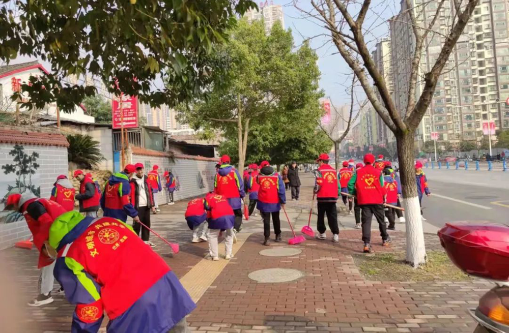 巴中市职业中学开展学雷锋志愿服务系列活动