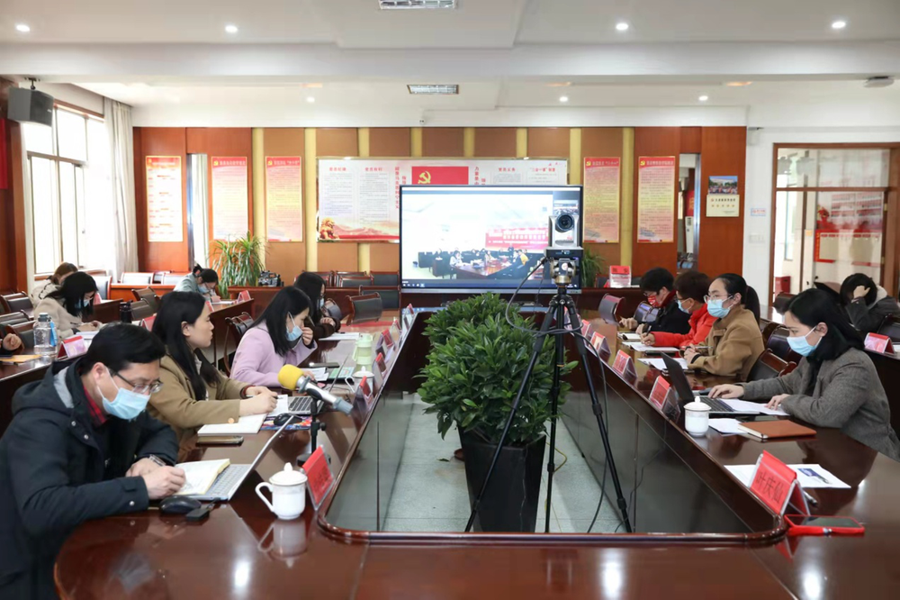 巴中市职业中学与义乌市城镇职业技术学校开展线上教研活动