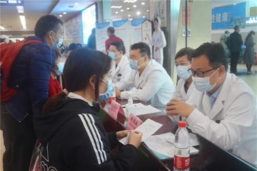 党建引领树先锋   舒适化医疗暖人心