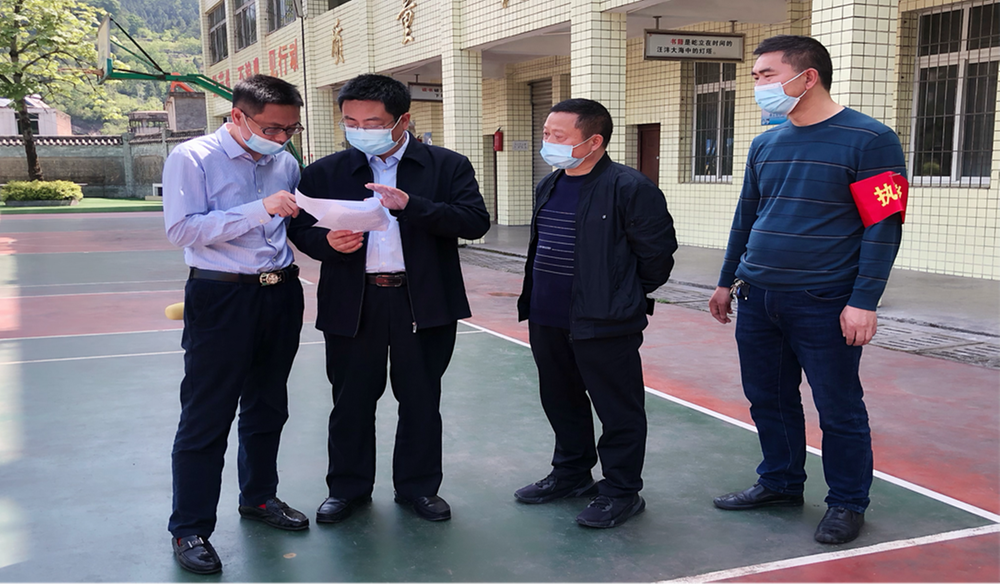 乐坝小学组织开展疫情防控应急演练