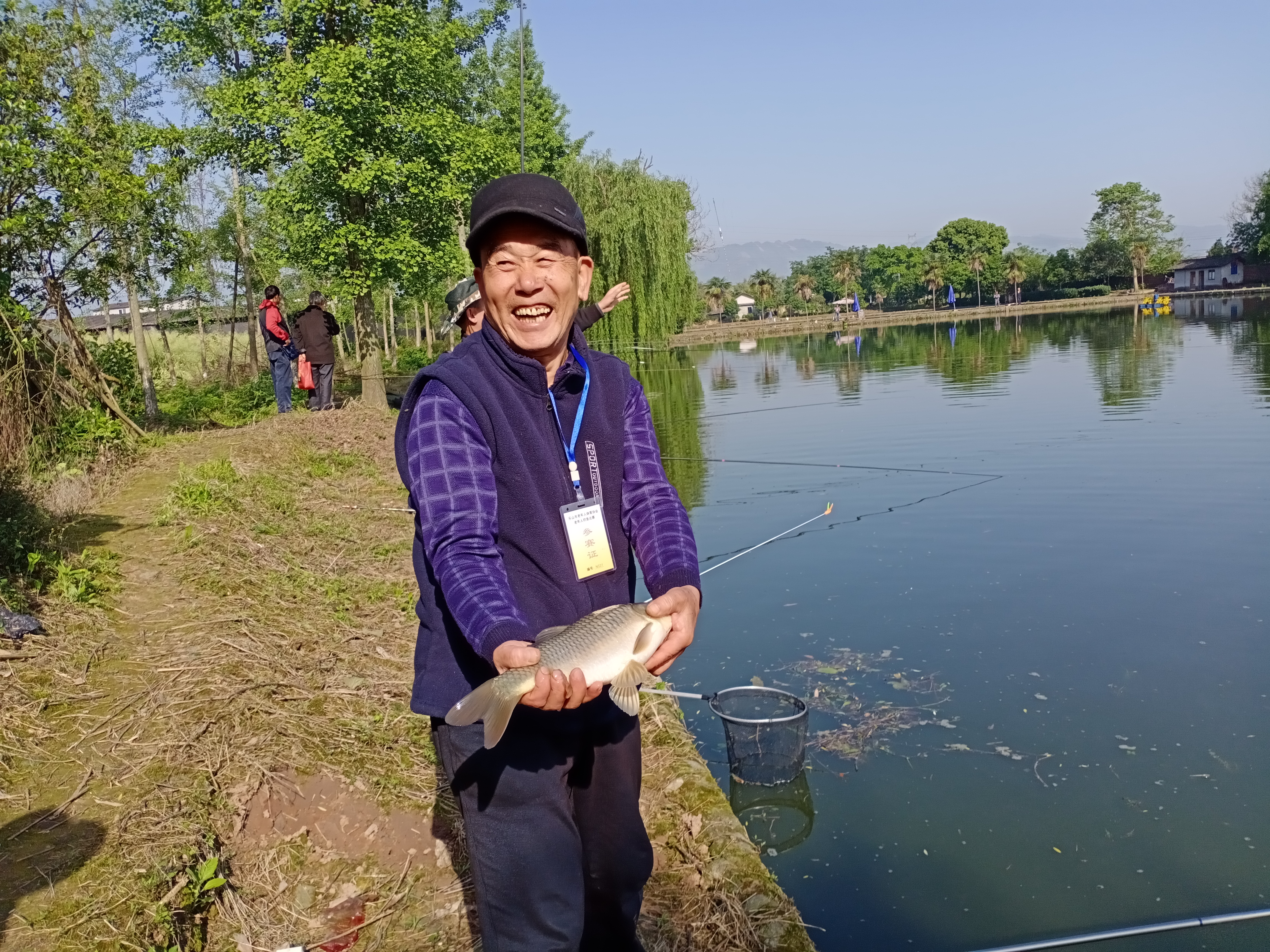 峨眉山市举行2022年上半年老年人钓鱼比赛