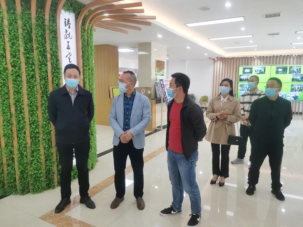 邻水县科协赴前锋区考察学习社区科普馆建设