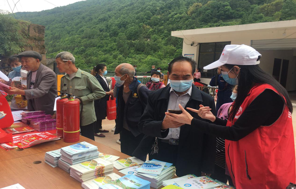 南江县科协开展“科普知识进社区，提升治理能力”科普宣传活动