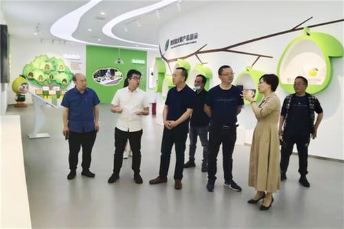 邻水县科协、华蓥市科协到广安区交流学习