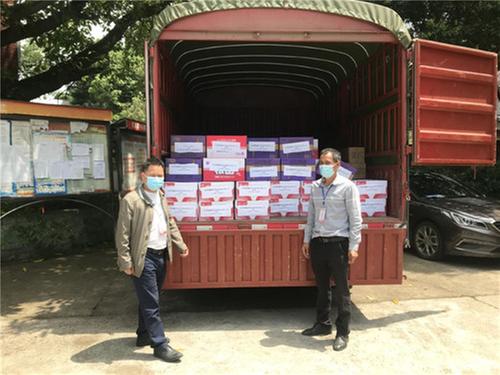 中心镇：同心协力抗疫情 爱心捐赠暖人心