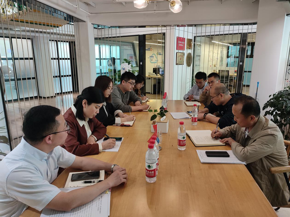 成都市科协调研锦江区服务企业创新驱动发展工作