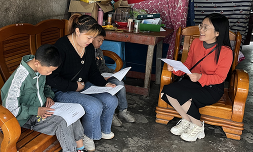 乐坝小学开展教育惠民政策宣传活动