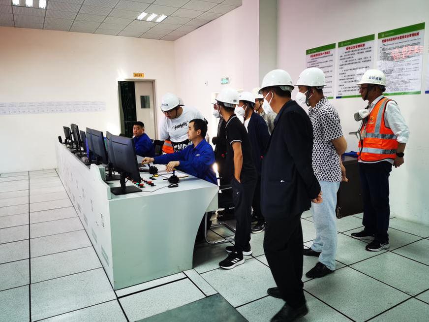 环保设施公众开放 村民代表零距离“探秘”环保