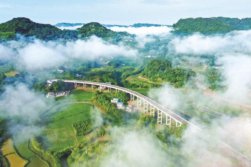 云端上的旅游公路