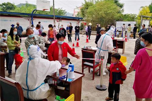 镇裕镇开展第4次全员核酸检测