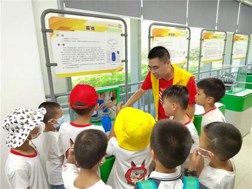 中国流动科技馆巡展活动走进内江