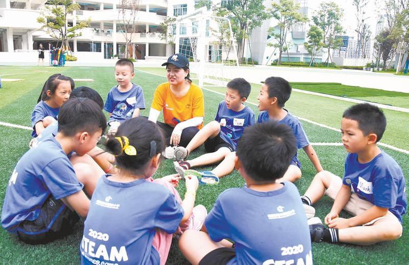 培育“科学花圃”带领青少年看向世界