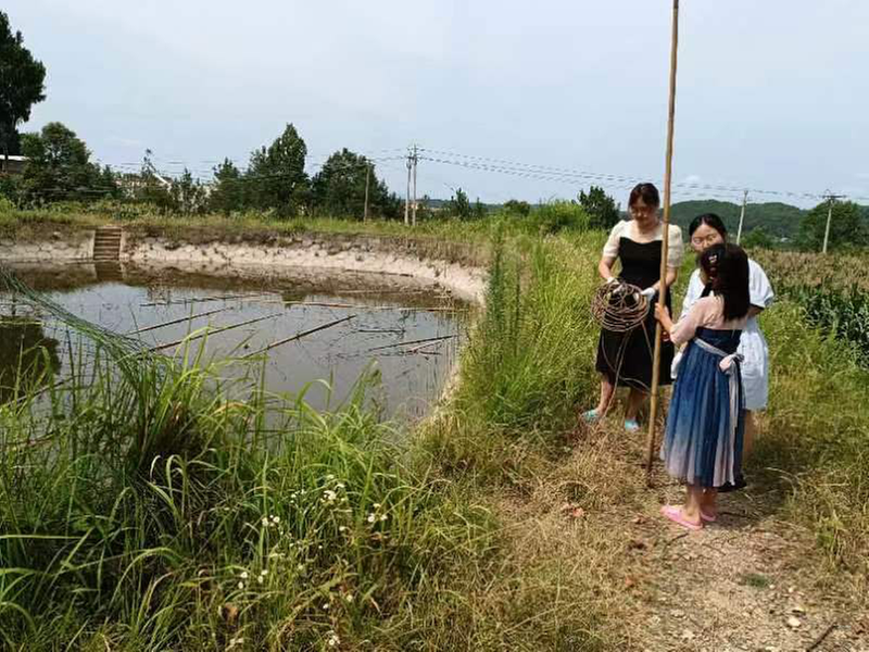 金盆小学开展暑期教师“防溺水访万家”大宣讲活动