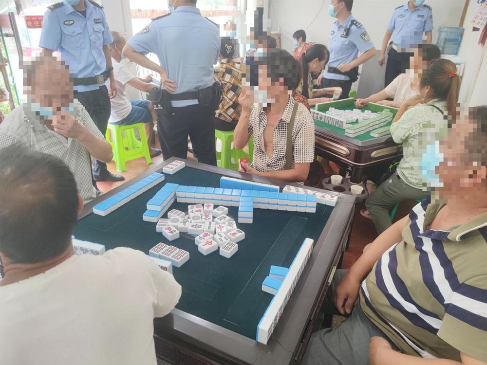 华蓥市：查处两起赌博案 处罚63人