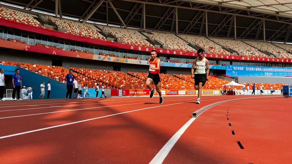 为爱拼搏 圆梦嘉州 | 角逐175枚金牌，省特奥田径比赛开赛