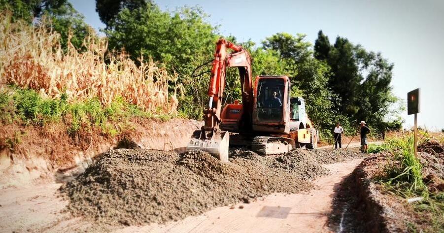 内江市市中区：建好农村路，铺就乡村振兴快车道