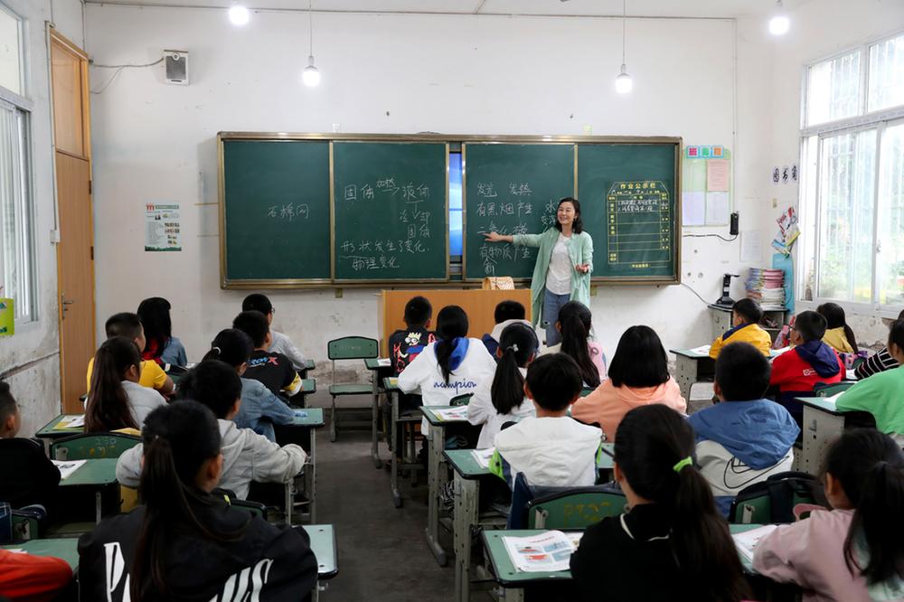 广安：秋季开学 乡村教师动起来