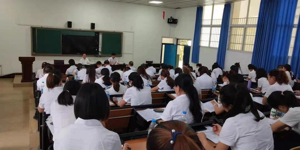 南江县公山镇小学召开师德师风专项整治“回头看”专题会