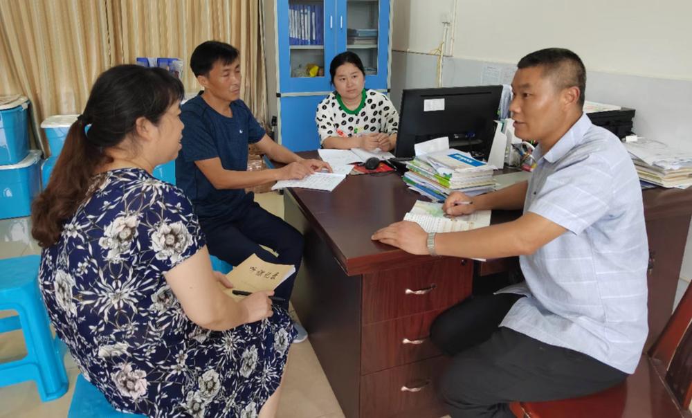 青神县：共同体办学让城乡学校“手拉手”