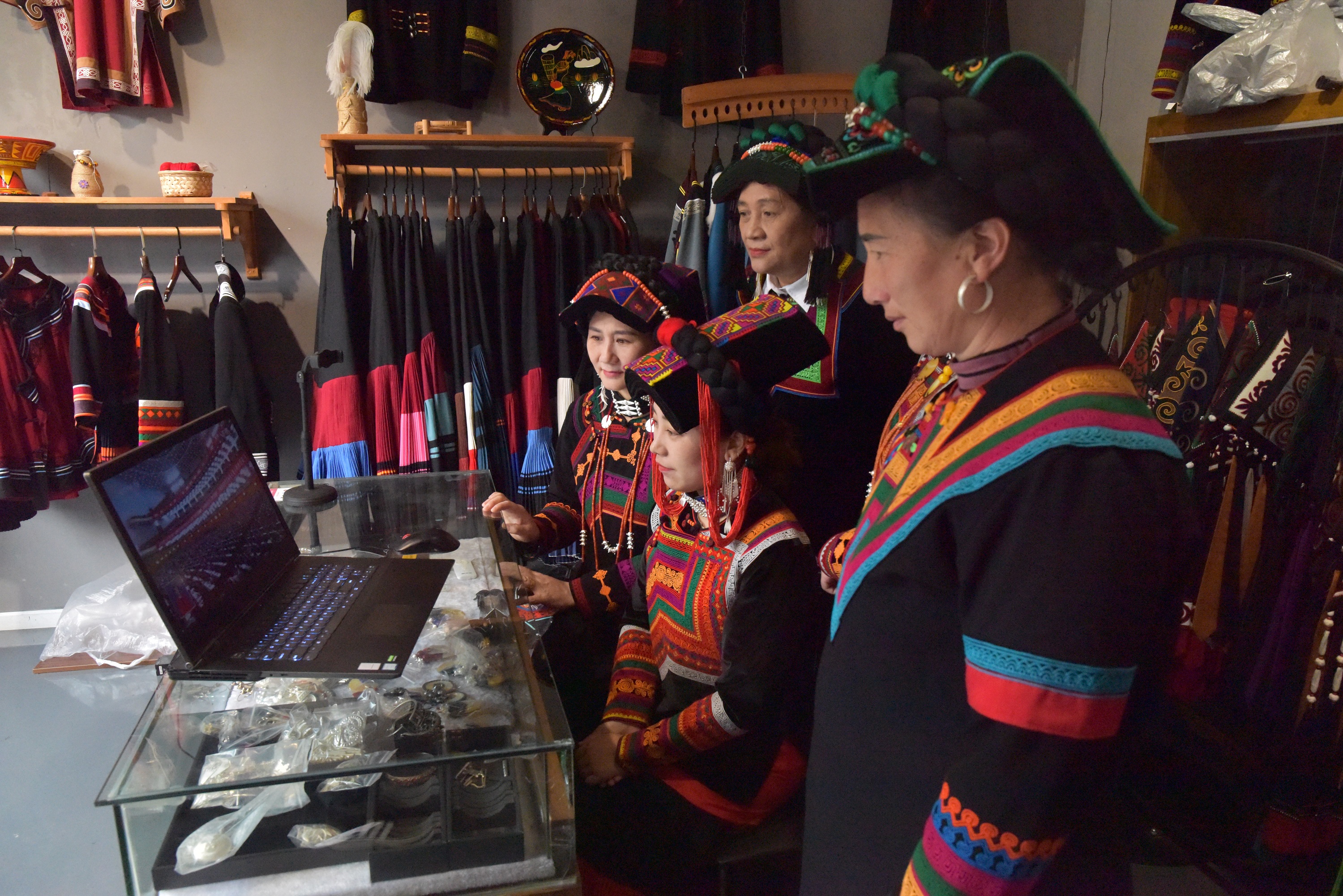 聆听党的好声音