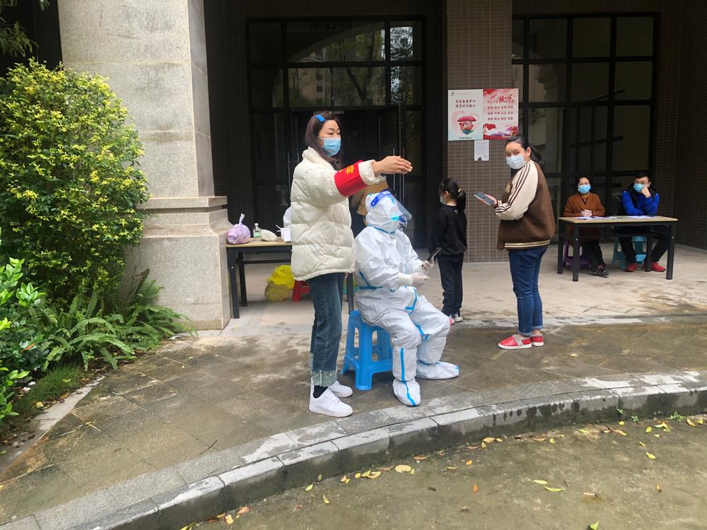 巴州区六小筑牢校园安全防线