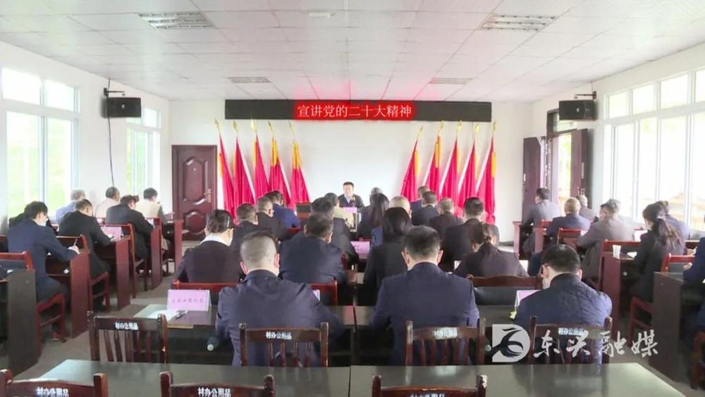 东兴区委书记康厚林调研“三农”工作并宣讲党的二十大精神