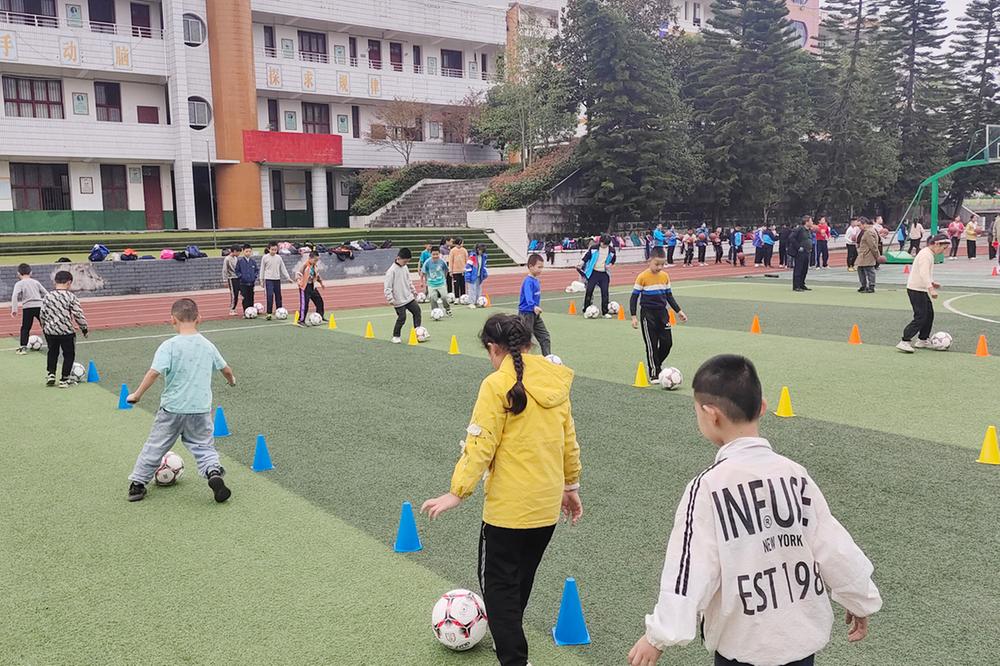 落实“双减”政策  兴平小学开展课后服务