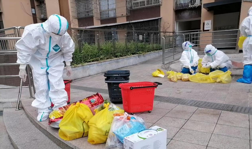 仁寿县怀仁街道：网格员全力保障居家隔离人员生活