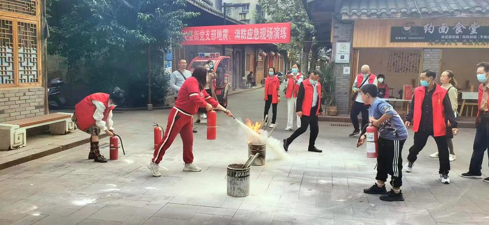 洪雅县基层治理显成效