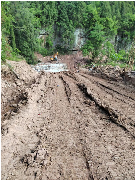 兴马镇村民自愿捐资修路