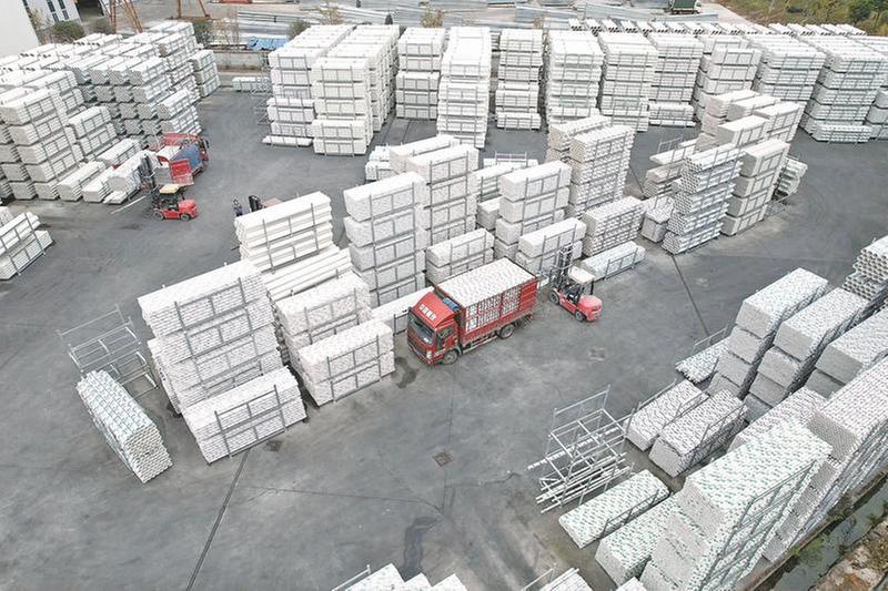 开足马力赶订单