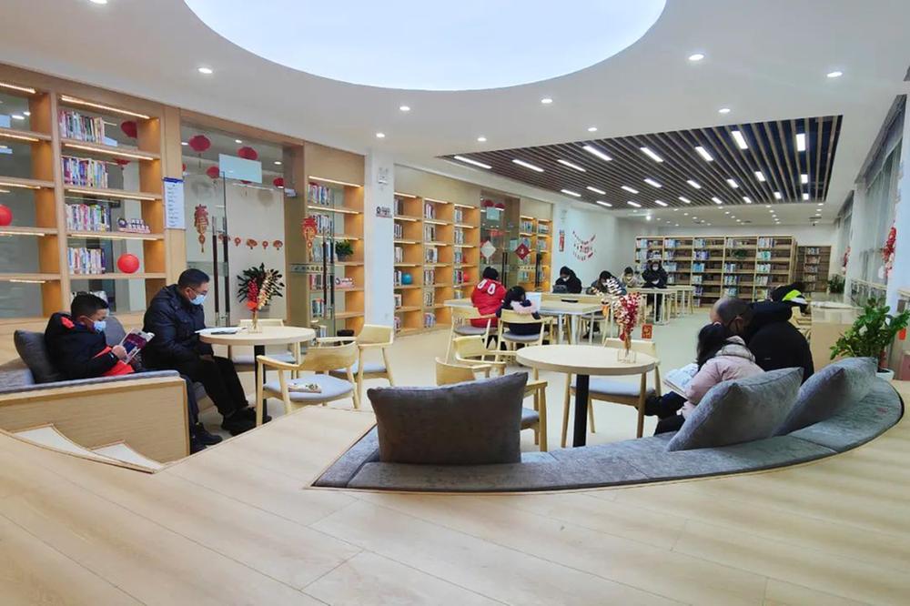 邻水县图书馆实现“社保卡”免押金借阅