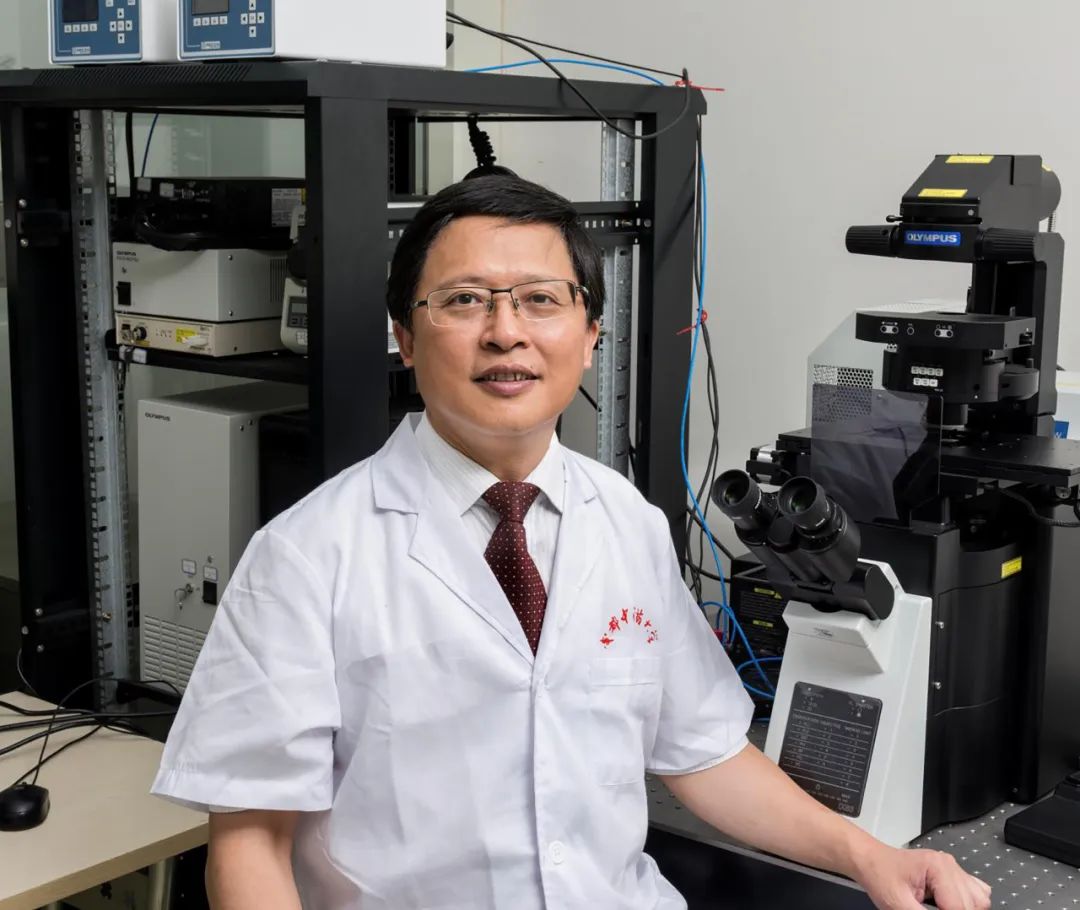 彭成团队：让全世界重新认识中医药