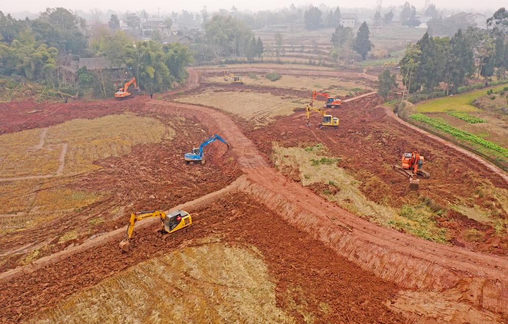 龙台镇：春早人勤 高标准农田建设忙