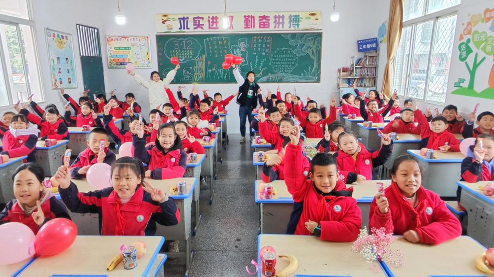 南江县长赤镇桥梁小学开展入学主题活动