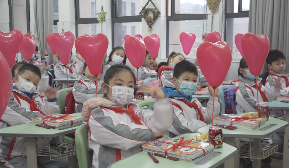 仪式感满满 邻水县鼎屏小学西校区按下“开学键”