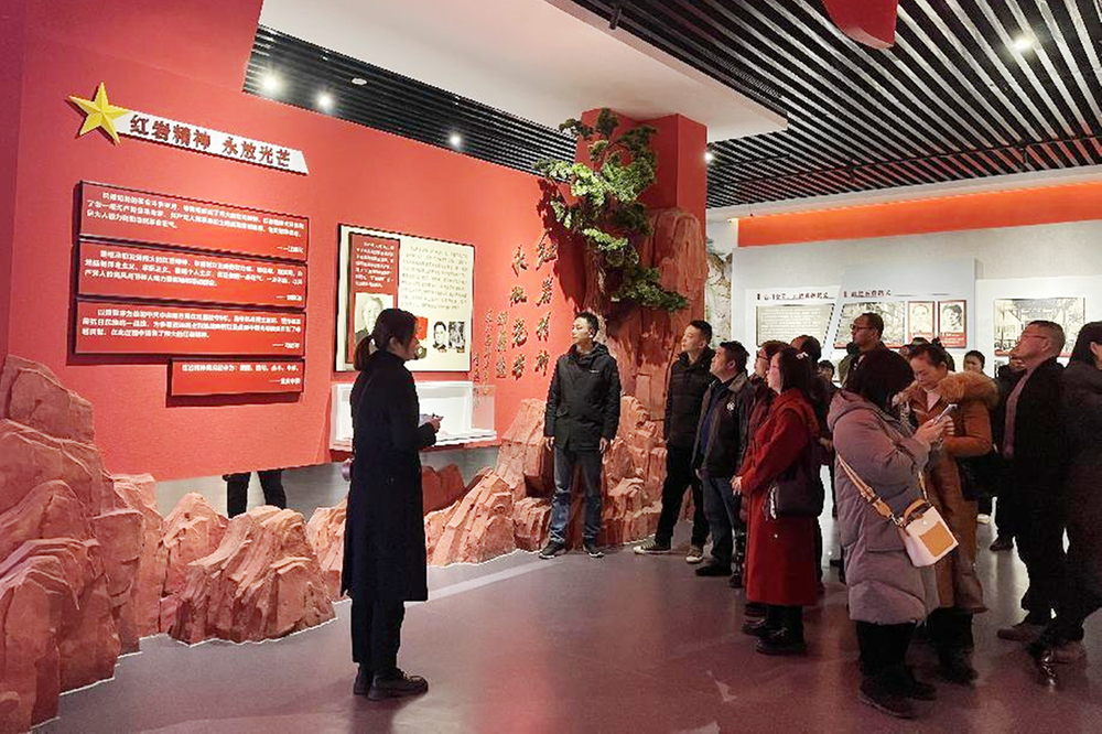 华蓥市农业农村局赴“三红”馆教育基地开展廉政教育学习主题党日活动