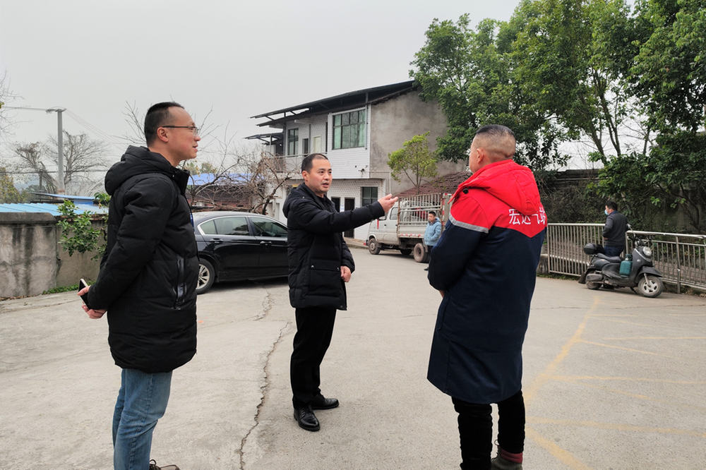 岳池县市场监管局局长江维带队开展燃气安全和特种设备安全检查