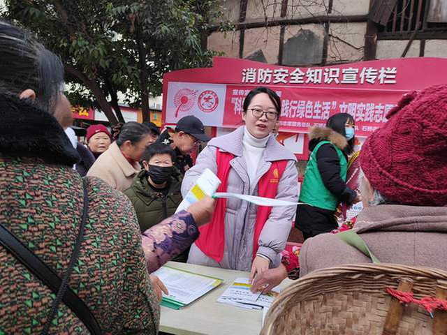 简阳市石桥街道：垃圾分类讲科学 城市越“分”越美丽