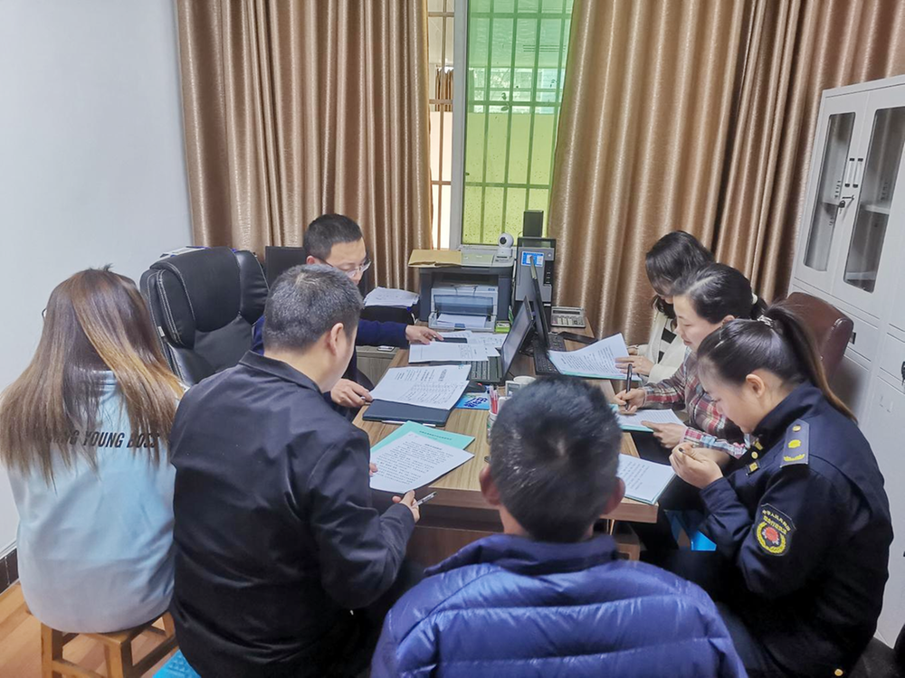 武胜县烈面镇：强化“政治体检” 直指村级“微腐败”