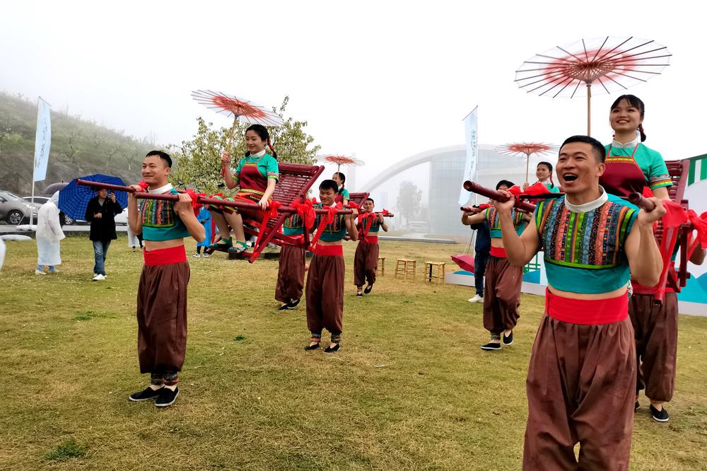 与“梨”相约 春暖花开！华蓥市梨花节开幕