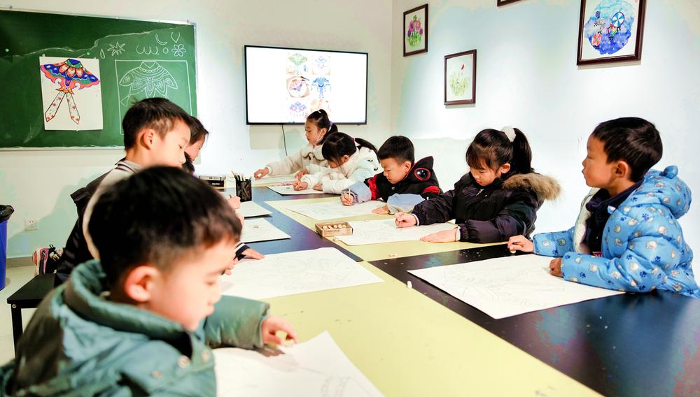 仁寿县：聚焦“一老一小” 绘就民生幸福底色