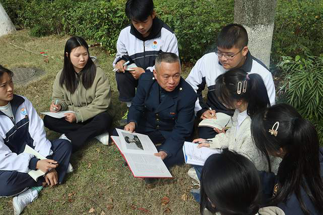 简阳职高开展红色故事进校园活动