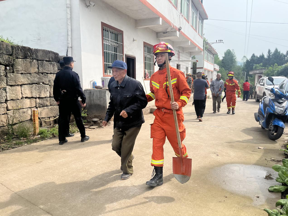 南江县大河镇开展综合应急演练活动