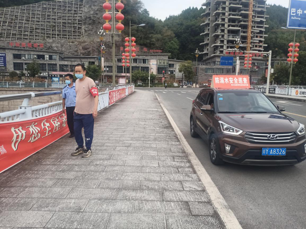 南江县朝阳小学织密校园防溺水安全网