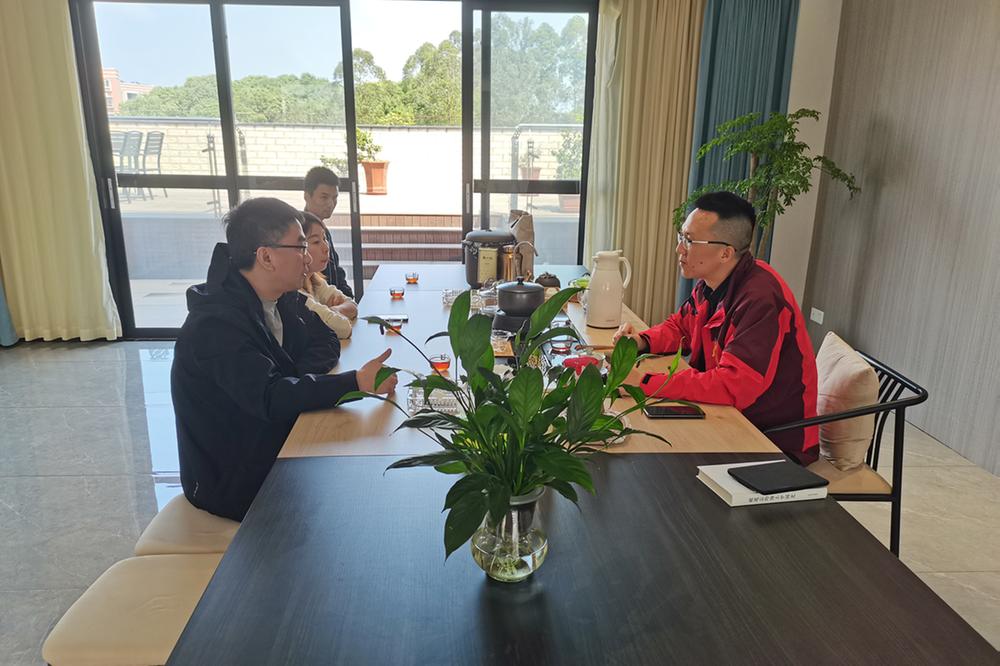 武胜县科协深入企业指导院士（专家）工作站建设工作